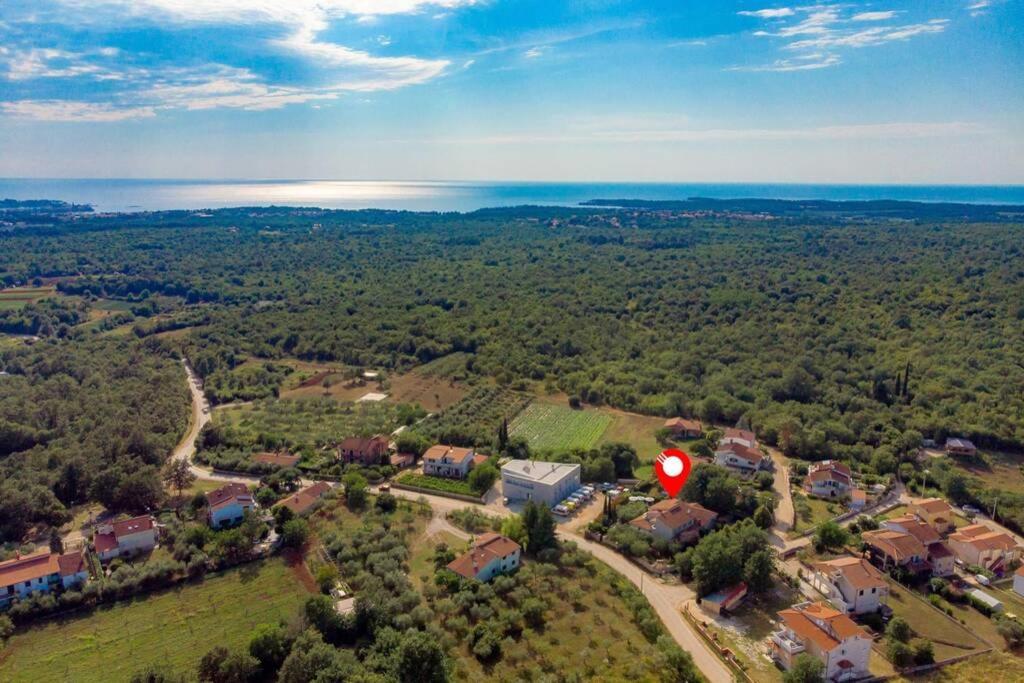 Villa Lidija โปเรช ภายนอก รูปภาพ